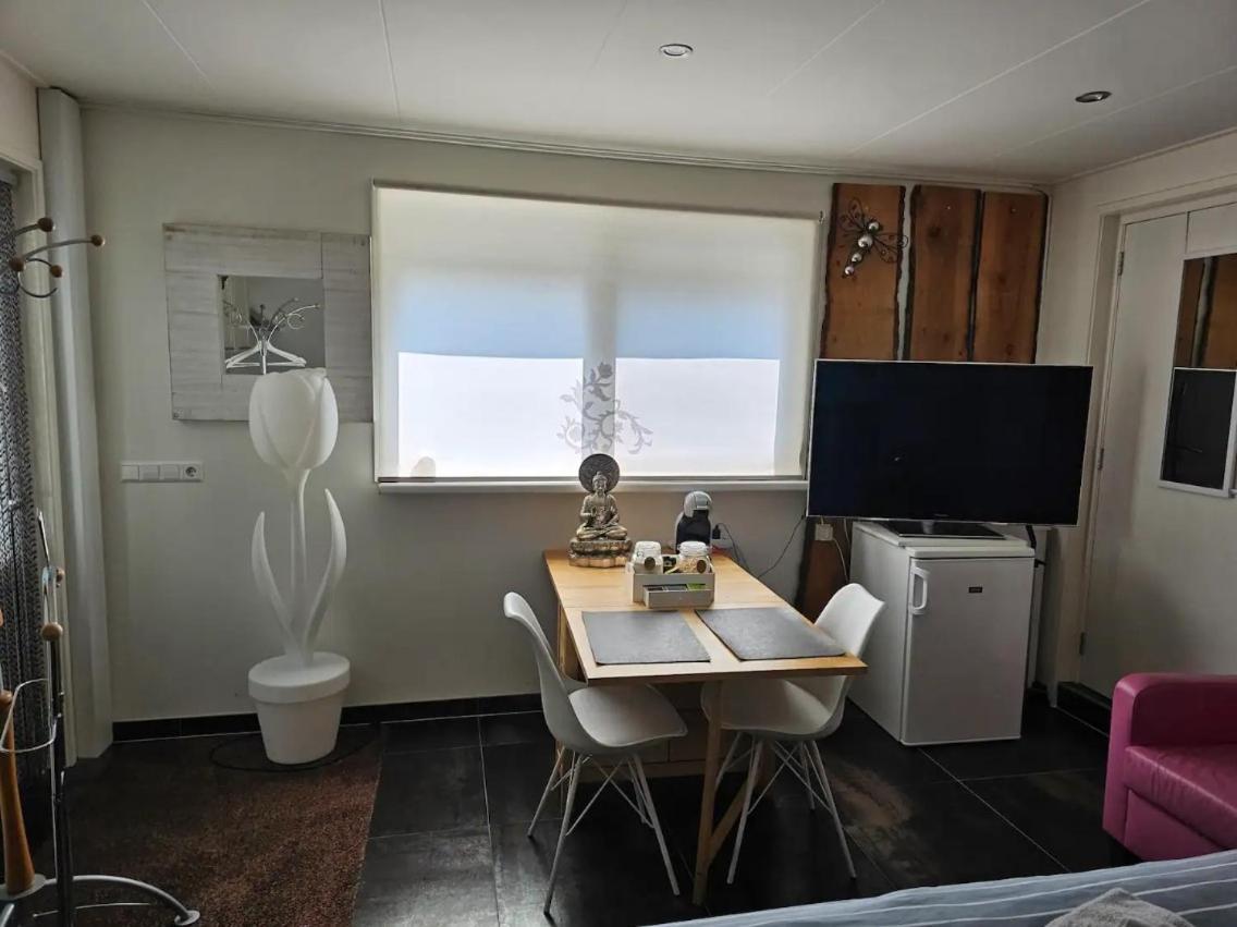 Namastee Aan Zee Bed & Breakfast Vlissingen Exterior photo